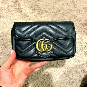 Gucci mini Marmont black leather bag